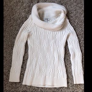 White House Black Market white sweater S